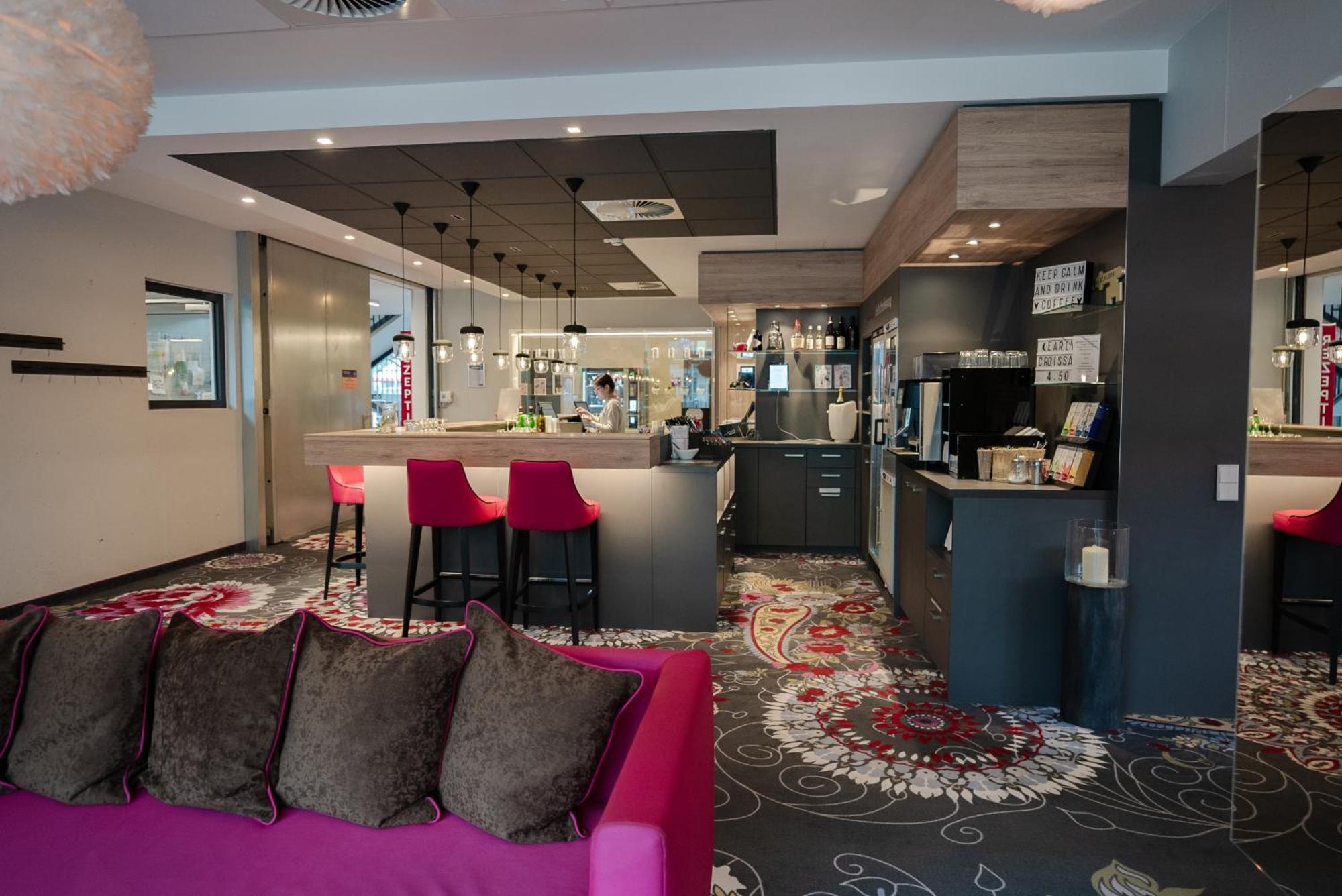 Qubixx Stadtmittehotel Швебиш-Халль Экстерьер фото