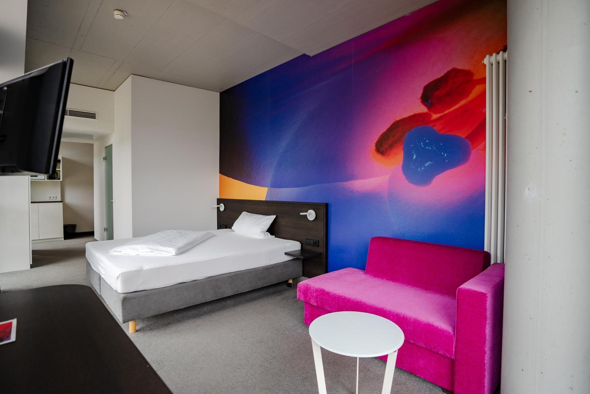 Qubixx Stadtmittehotel Швебиш-Халль Экстерьер фото