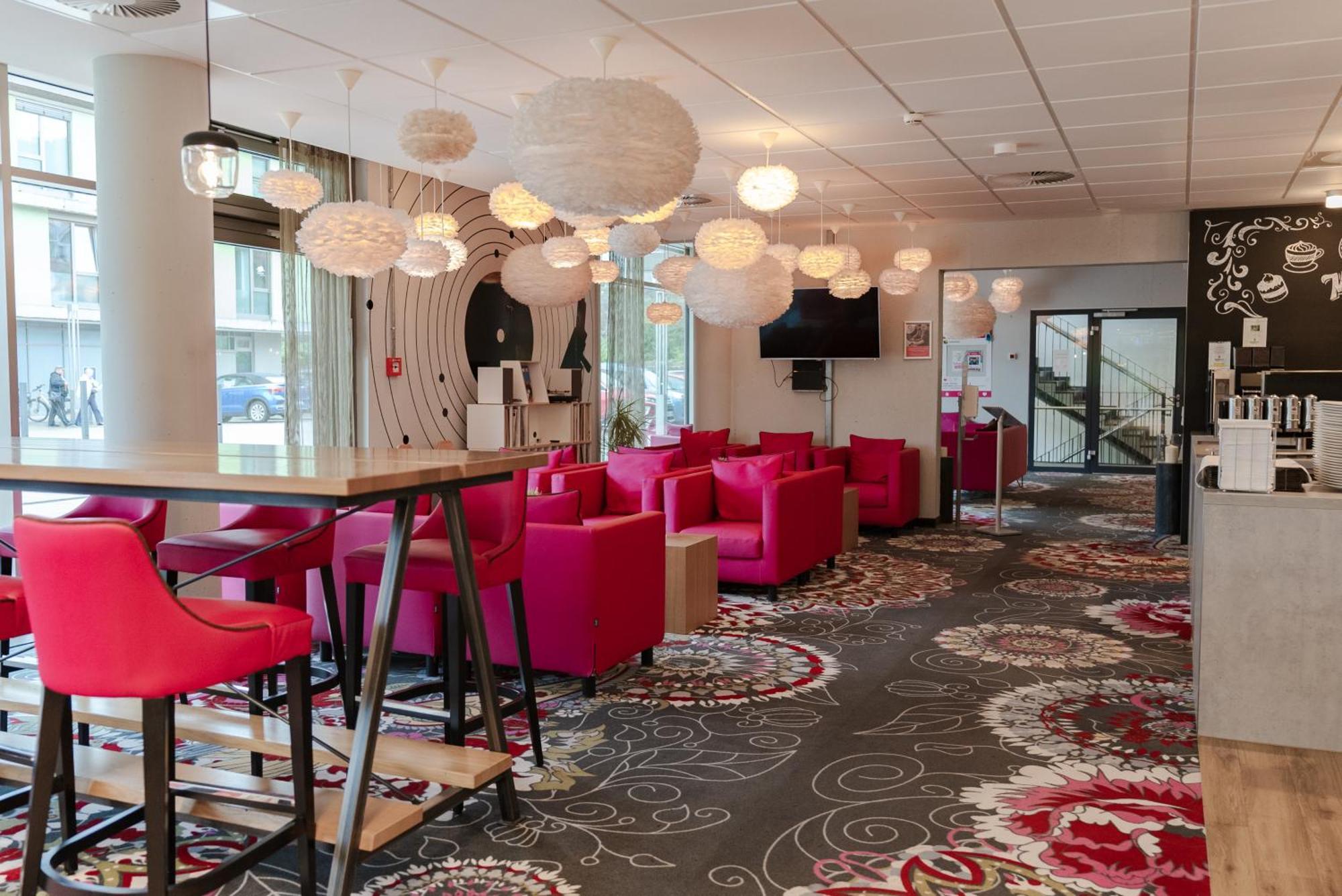 Qubixx Stadtmittehotel Швебиш-Халль Экстерьер фото